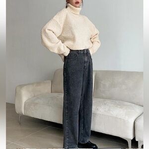 Highrise Contrast Stretching Black Washed Mom Straight Leg Cotton Jeans